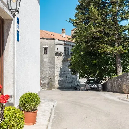 Pisino**** 70m2, 2+2 Apartman Pazin